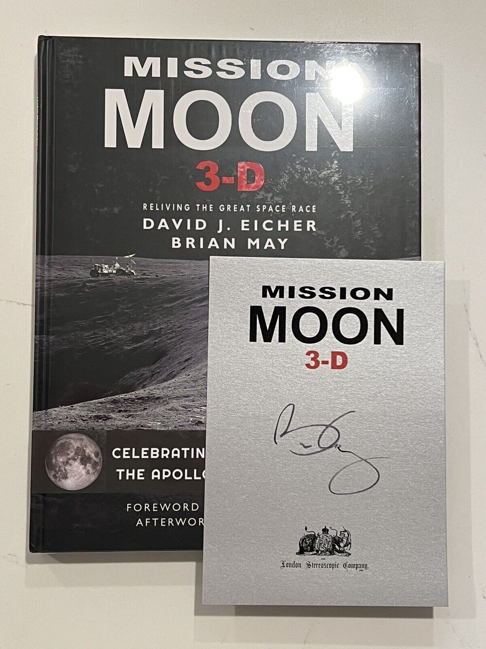 Brian May Signed Book David Eicher Mission Moon 3-D Stereo Autographed